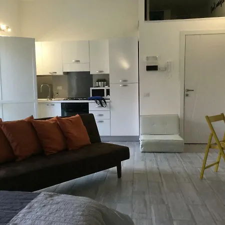 Stayinbologna Apartment *