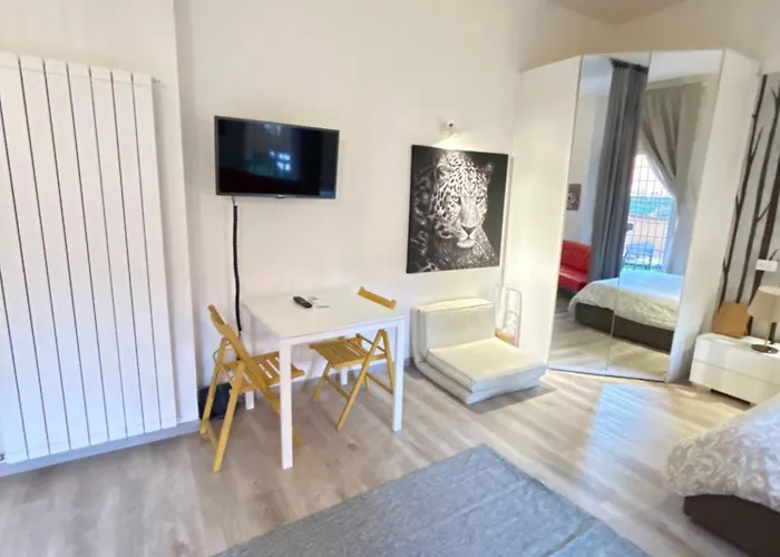 Stayinbologna * بولونيا